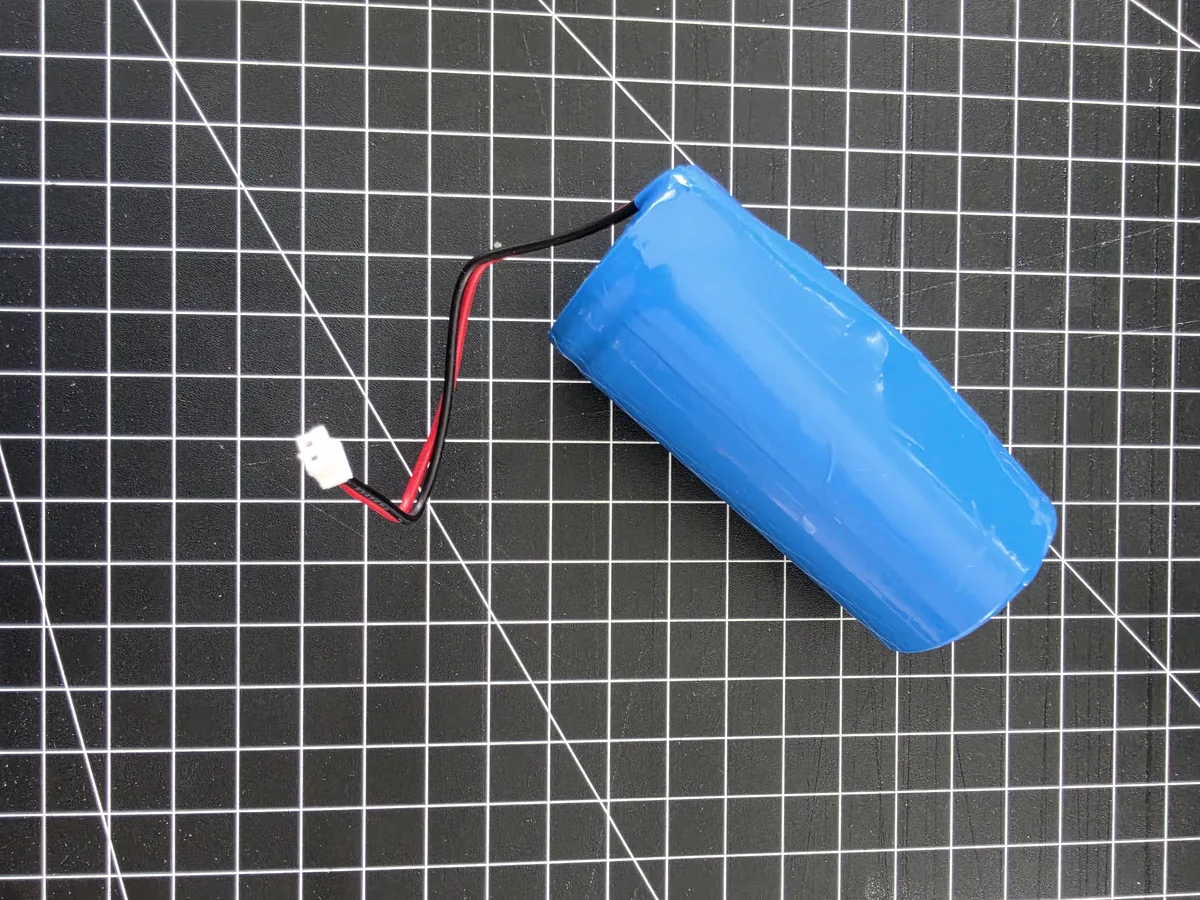 LiFePO4 round cell with 6 Ah and JST connection cable